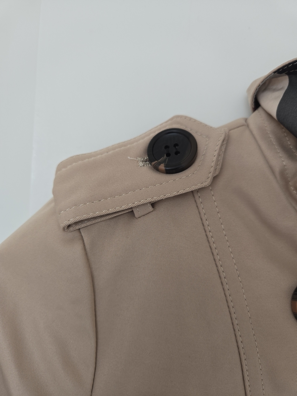 Classic Beige Double-Breasted Trench Coat Size Small – Brand New Belted Jacket - Picture 8 of 13